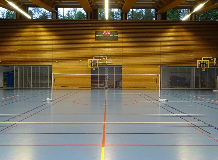 Terrains Gymnase badminton intérieur climatisé